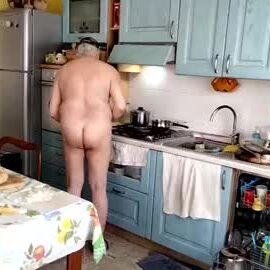 nakednudist72